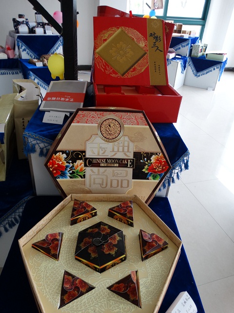 我系电脑艺术专业举办第三届包装设计作品展