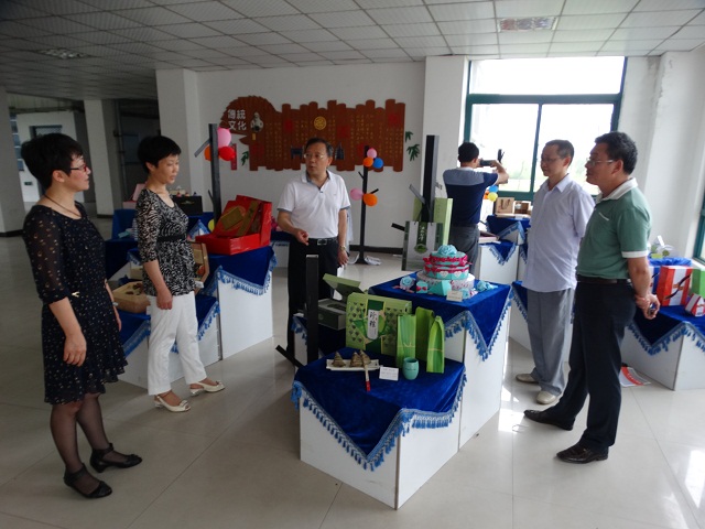 我系电脑艺术专业举办第三届包装设计作品展