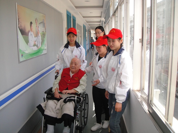 我系开展“敬老月”系列志愿服务活动 我系开展“敬老月”系列志愿服务活动