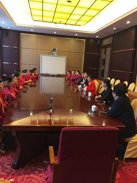 社会系：我系组织教师看望实习生