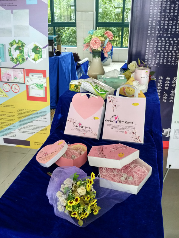 我系举办电艺专业学生作品展