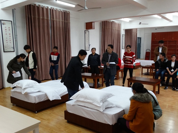 我系邀请督导专家观摩指导技能大赛