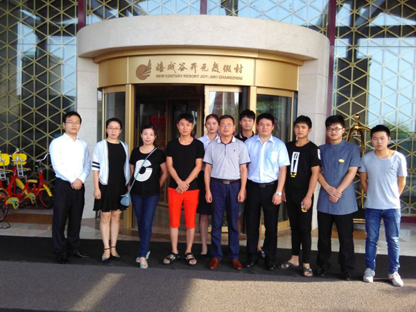 我系暑期赴企业看望顶岗实习学生 我系暑期赴企业看望顶岗实习学生