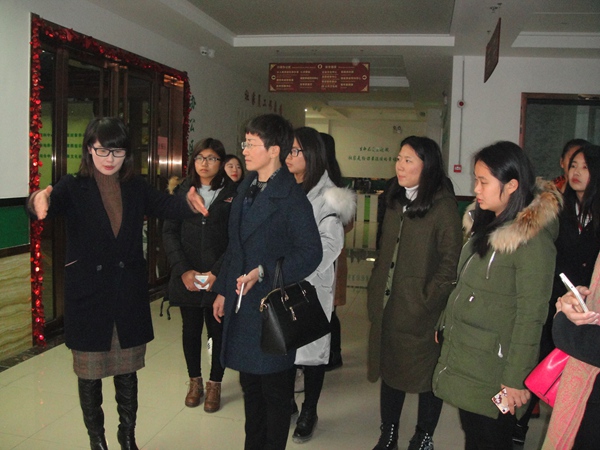 我系组织老年服务与管理专业学生赴养老机构开展现场教学 我系组织老年服务与管理专业学生赴养老机构开展现场教学