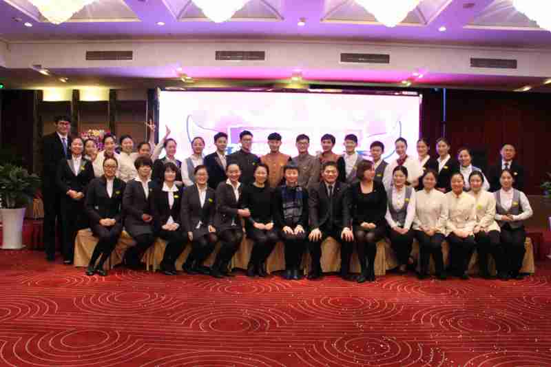 我系组织教师前往合作企业参加实习生欢送会