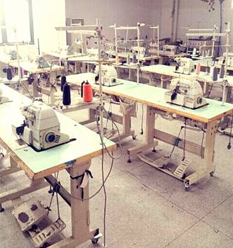 上海美乐纺织有限公司向我系捐赠教学设备