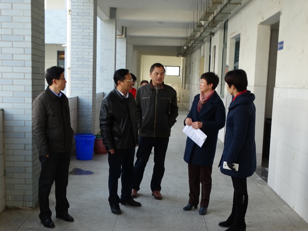 院领导来我系查看开学第一课