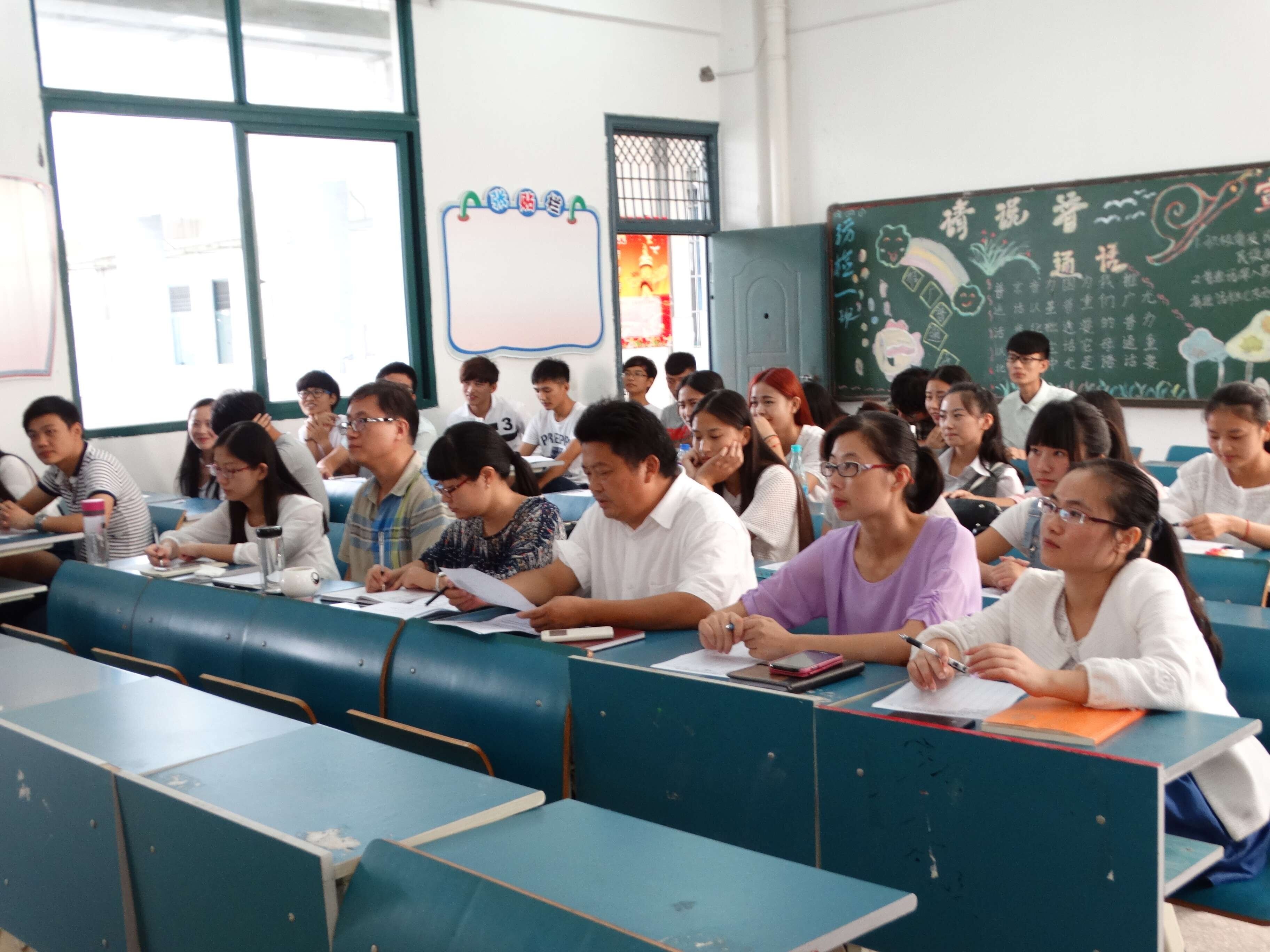 我系举办第十二届学生会换届选举