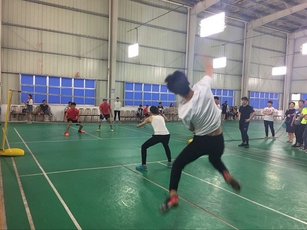 我系男子羽毛球队喜获冠军 我系男子羽毛球队喜获冠军