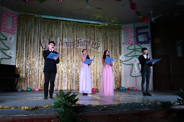 我系举办2016年“爱与和谐”新年师生联欢晚会